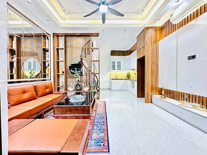 NHÀ XÂY MỚI CHỦ TẶNG FULL NỘI THẤT, TRUNG TÂM CẦU GIẤY TIỆN ÍCH,