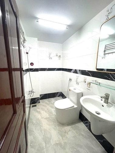 Tài sản thanh lý  Đ. Trần Bình Trọng | Hẻm lớn 5m nhà 44m2 