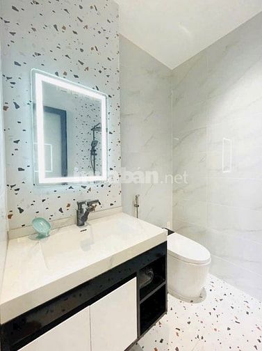 Bán gấp nhà 3PN 60m2 đường Nguyễn Phúc Chu gần chợ, trường học| SHR 