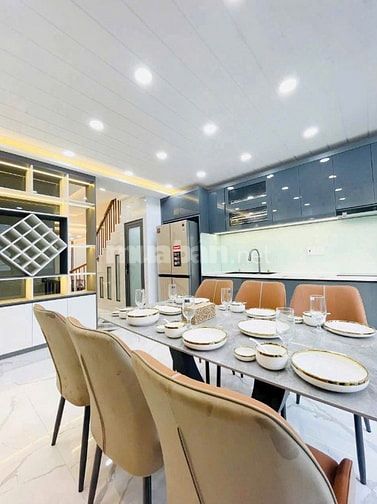 Bán gấp nhà 3PN 60m2 đường Nguyễn Phúc Chu gần chợ, trường học| SHR 