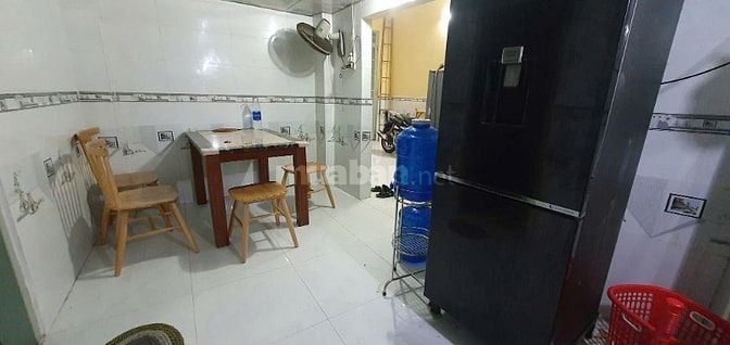 Cho thuê nhà 47/5 Trần Quốc Toản, Quận 3, 4.7x10, 8.5tr