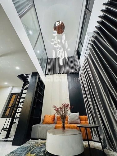 12.6 TỶ SỞ HỮU NGAY NHÀ ĐẸP GẦN LÒ ĐÚC, CÓ THANG MÁY, VỪA Ở VỪA KINH D