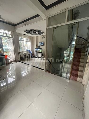 Bán nhà Góc 2MT KDC Bình Hưng, ngay bến xe Q8 