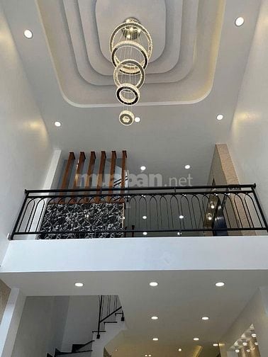 NHÀ 3,5 LẦU HXH ĐƯỜNG NGUYỄN TRỌNG TUYỂN , P15 , QUẬN PHÚ NHUẬN 