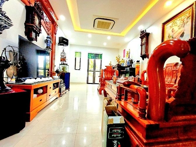 Nhà P/Lô phố Kim Đồng 6 tầng thang máy 21 tỷ. Kd văn phòng.