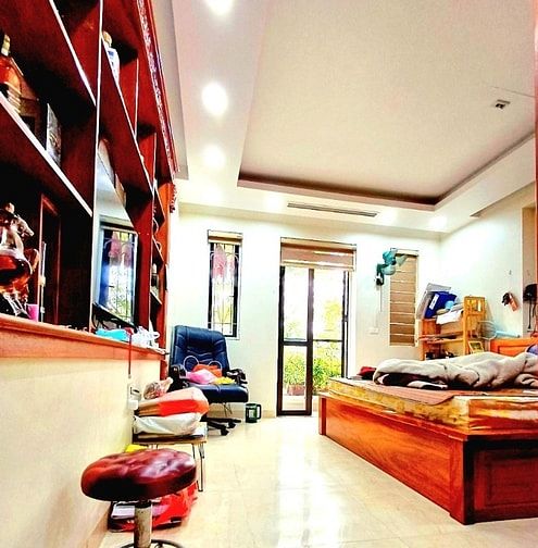 Nhà P/Lô phố Kim Đồng 6 tầng thang máy 21 tỷ. Kd văn phòng.