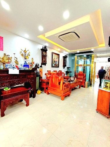 Nhà P/Lô phố Kim Đồng 6 tầng thang máy 21 tỷ. Kd văn phòng.