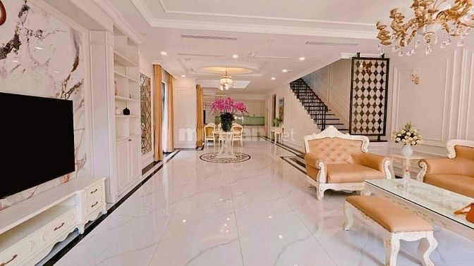 Cho thuê biệt thự Nguyễn Chánh: 150m2, 1 hầm, 4 tầng, full nội thất