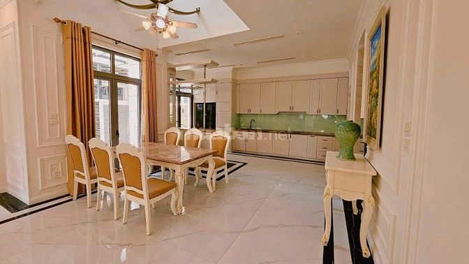 Cho thuê biệt thự Nguyễn Chánh: 150m2, 1 hầm, 4 tầng, full nội thất