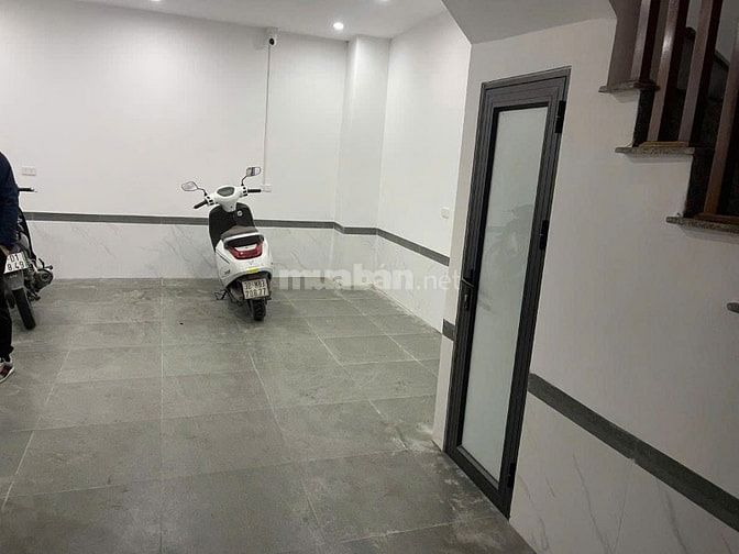 BÁN CCMN MỚI ĐẸP NGÕ 136 CẦU DIỄN 50m x 8 TẦNG THANG MÁY DÒNG TIỀN 60T