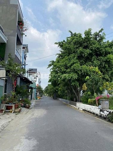 BÁN NHÀ VIEW BỜ KÊNH, SÁT BÊN TRƯỜNG NGUYỄN VĂN THỆ, CHỢ THẠNH XUÂN
