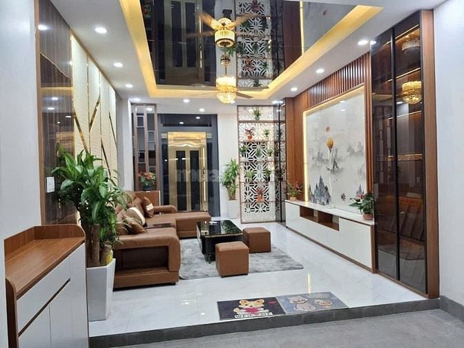 Nhà Thể Giao mới tinh,hiện đại,thang máy,2 nhà ra phố, 17.7 tỷ