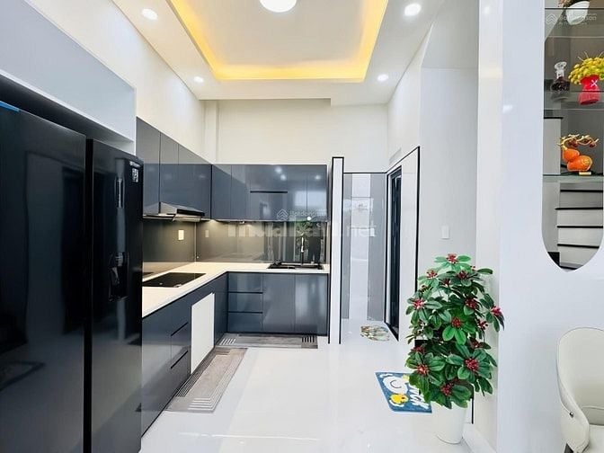 BÁN NHÀ ĐẸP LUNG LINH TRUNG TÂM Q.5, GẦN BV BỆNH NHIỆT ĐỚI. DT: 84,3M2