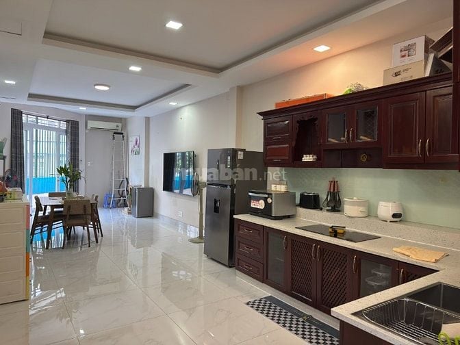 Bán nhà căn góc 2 mặt tiền đường Tân Vĩnh P. 4 Q.4, DT4x15m, 4T, ST