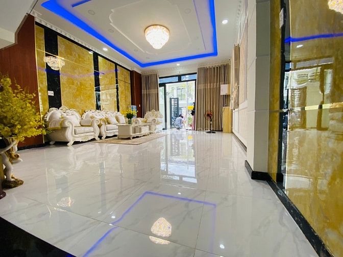 Giảm Giá 300Tr Nhà Gần Chợ Bình Chánh 2.050 Tỷ - HT Vay 70% . SHR 