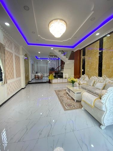 Giảm Giá 300Tr Nhà Gần Chợ Bình Chánh 2.050 Tỷ - HT Vay 70% . SHR 