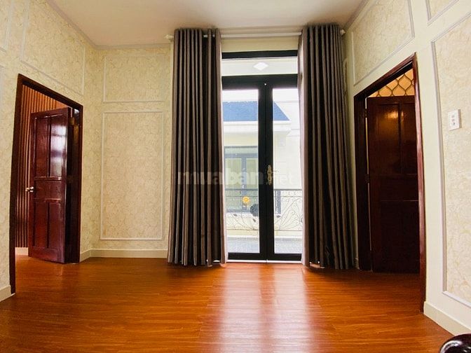 Giảm Giá 300Tr Nhà Gần Chợ Bình Chánh 2.050 Tỷ - HT Vay 70% . SHR 