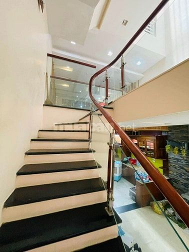 Bán nhà Hoàng Văn Thái, phân lô ôtô tránh, kinh doanh,DT 95m, 22.5 tỷ