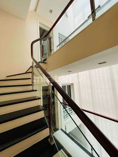 Bán nhà Hoàng Văn Thái, phân lô ôtô tránh, kinh doanh,DT 95m, 22.5 tỷ