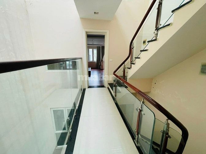 Bán nhà Hoàng Văn Thái, phân lô ôtô tránh, kinh doanh,DT 95m, 22.5 tỷ