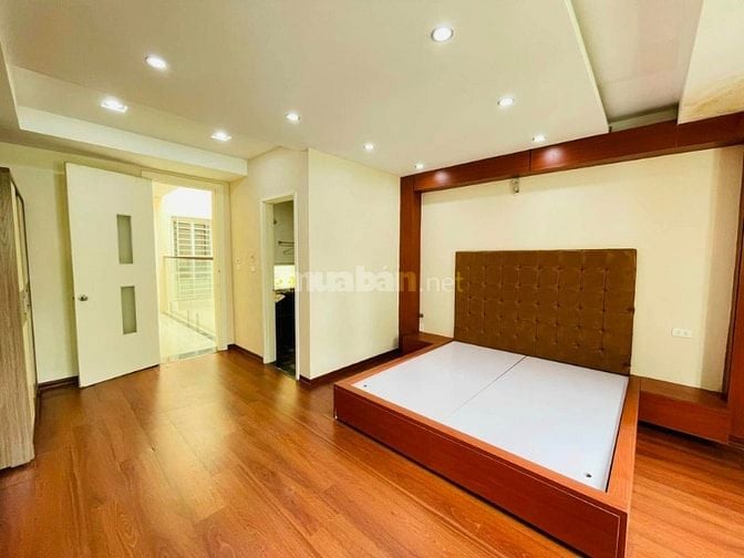 Bán nhà Hoàng Văn Thái, phân lô ôtô tránh, kinh doanh,DT 95m, 22.5 tỷ