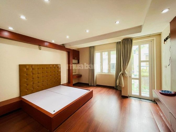 Bán nhà Hoàng Văn Thái, phân lô ôtô tránh, kinh doanh,DT 95m, 22.5 tỷ