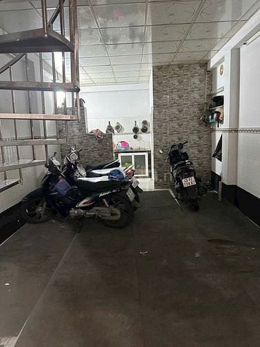 Nhà hẻm Đoàn Văn Bơ P. 15, Q4 thoáng ,an ninh gần trường ,chợ 