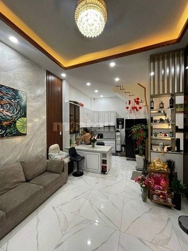Nhà Phan Ngữ cần bán cạnh trường TH Đinh Tiên Hoàng, giá 2tỷ150/58m2