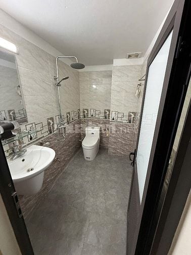 Chính chủ bán nhà phố Phúc Lợi