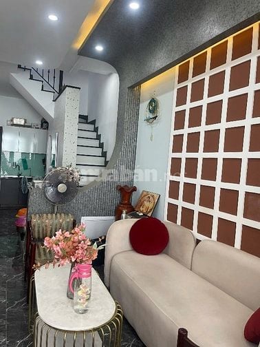 Chính chủ bán nhà căn góc 2MT hẻm Nguyễn Sỹ Sách, P. 15, Q. Tân Bình