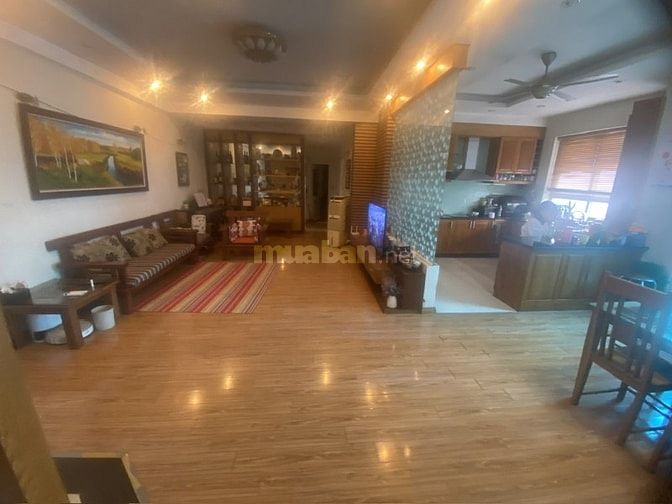 Bán chung cư Nguyễn Ngọc Vũ - Cầu Giấy, Dt 140m2, 3 ngủ, giá 10.2 tỷ.