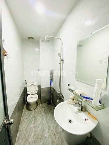 Nhà Nguyễn Thượng Hiền p5 BT Cách mặt tiền 1 căn, hẻm ô tô, 45m2, 6 tỷ