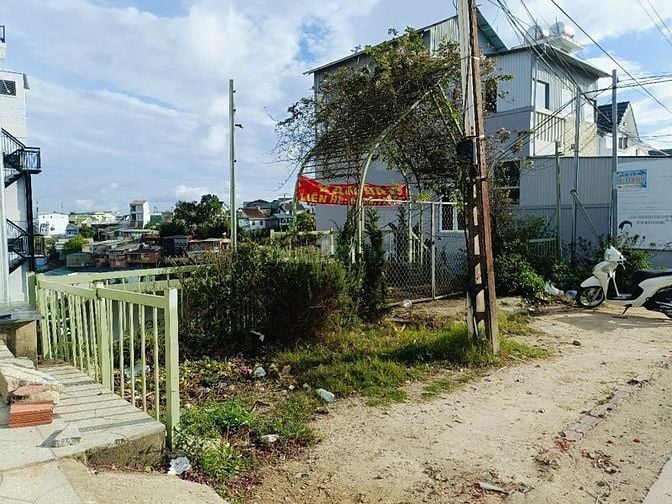 Bán quán cà phê mặt tiền Bạch đằng P7 giảm sốc 50ty