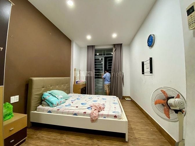 BẮC HẢI GẦN QUẬN 10 - HXH - DT 95m2 ( 4.7m x 20m ) - Vuông Vức