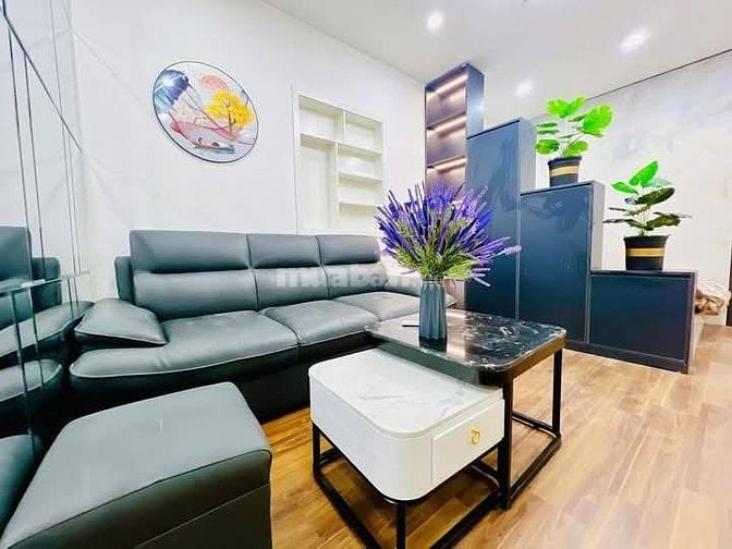 Nhà Đẹp Ở Luôn Văn Chương, Đống Đa 50m, giá 2.68 tỷ.