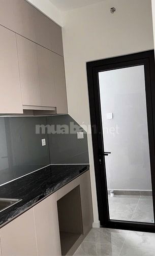 CHO THUÊ CĂN HỘ 3 PHÒNG NGỦ, CUỐI ĐƯỜNG LÝ CHIÊU HOÀNG Q6