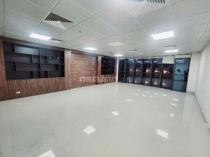 Bán tòa nhà VP mặt phố Tân Mai 8 tầng x MT khủng x vị trí uy phong
