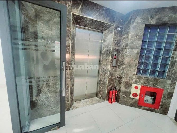 Bán tòa nhà VP mặt phố Tân Mai 8 tầng x MT khủng x vị trí uy phong