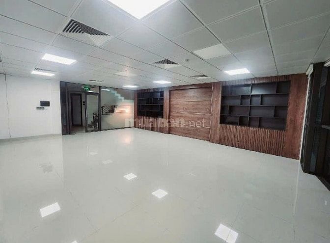 Bán tòa nhà VP mặt phố Tân Mai 8 tầng x MT khủng x vị trí uy phong