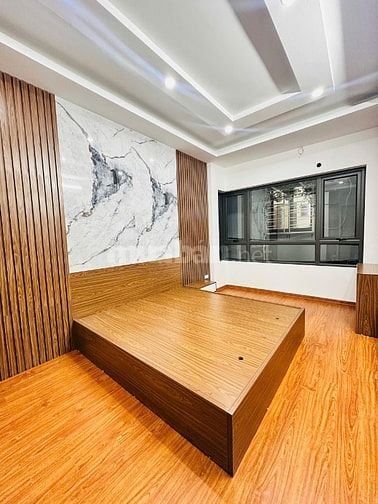 Bán nhà 42m 6 tầng thang máy 7.9 tỷ cạnh Resco đối diện CV Hoà Bình tạ
