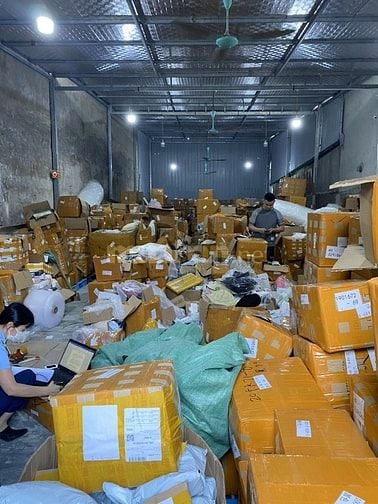 Cửa hàng Hoàng Phát cần tuyển nhân viên kho, đóng gói hàng, vận chuyển