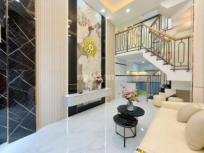 Kẹt vốn bán nhà hẻm oto Ngô Tất Tố 1tỷ800tr còn mới gần chợ Thị Nghè 