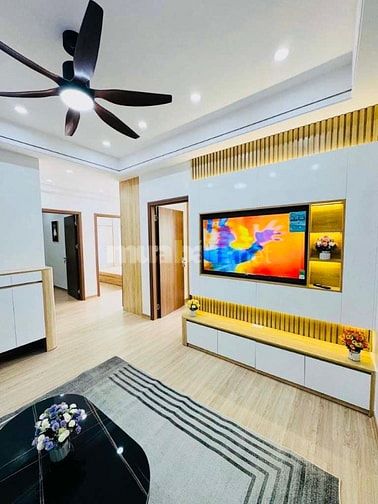 Chung cư Linh Đàm 3 ngủ + full nội thất chỉ việc vào ở giá 4 tỷ 05