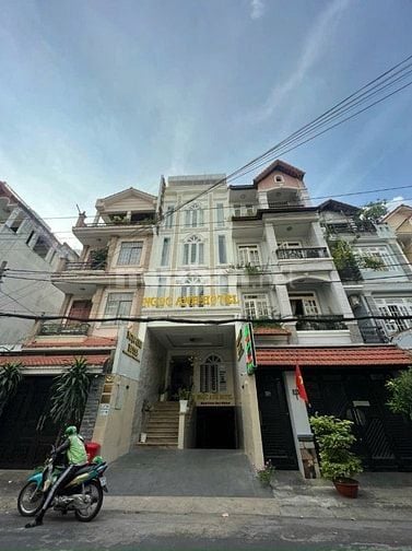 Bán khách sạn 29 Sầm Sơn giá : 28 tỷ đầy đủ PCCC- Sổ hồng 2025 mới 