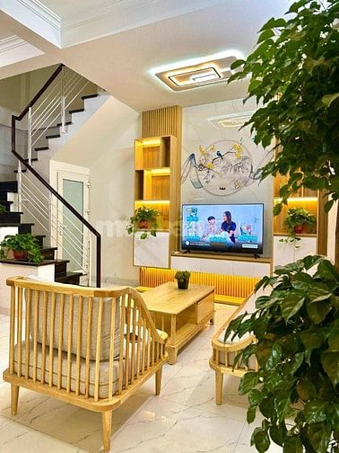 Nhà Đẹp Minh Khai, Hoàng Mai 60m, 3 tầng, mt 4m, giá 7.6 tỷ.