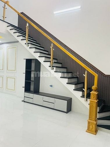 Bán gấp, Tỉnh Lộ 10, 4x10, 1 lửng, 2 tỷ 130 còn thương lượng