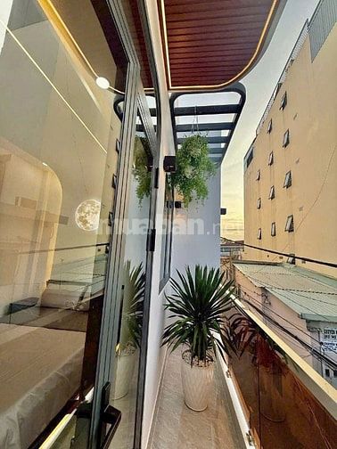 Tôi kẹt tiền quá bán gấp căn nhà Tú Xương, P6, Quận 3. Giá 1 tỷ 900.