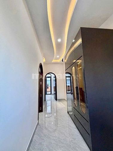 Tôi kẹt tiền quá bán gấp căn nhà Tú Xương, P6, Quận 3. Giá 1 tỷ 900.
