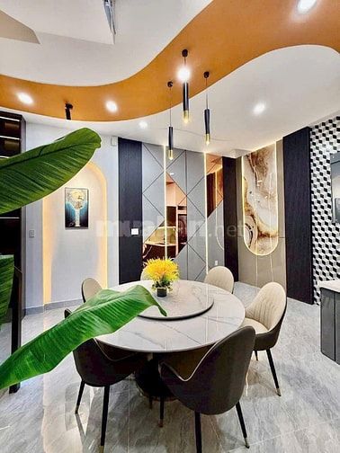 Tôi kẹt tiền quá bán gấp căn nhà Tú Xương, P6, Quận 3. Giá 1 tỷ 900.