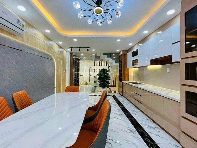 BÁN NHÀ HẺM XE HƠI ĐƯỜNG VƯỜN CHUỐI, QUẬN 3 GIÁ 3TỶ150 - DT:50m2 